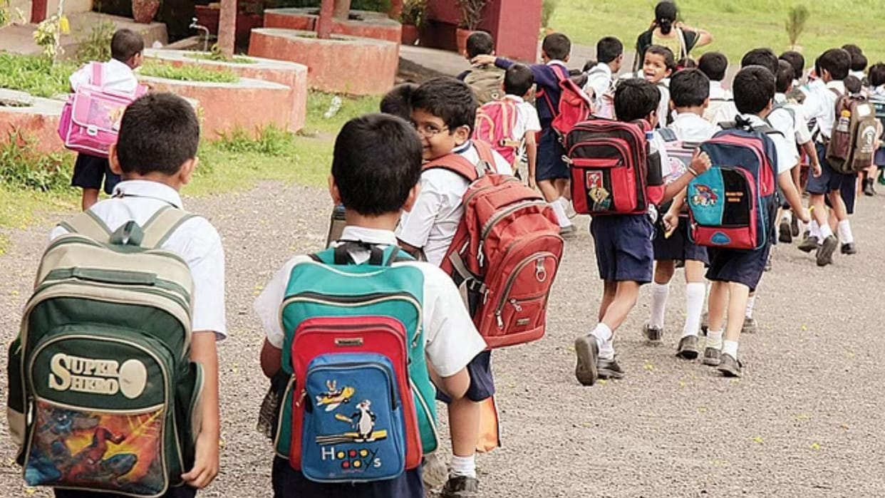 Timings of schools up to class eight changed in Varanasi