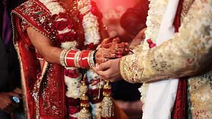 UP police constable became groom behavior after Varmala wedding procession returned without bride