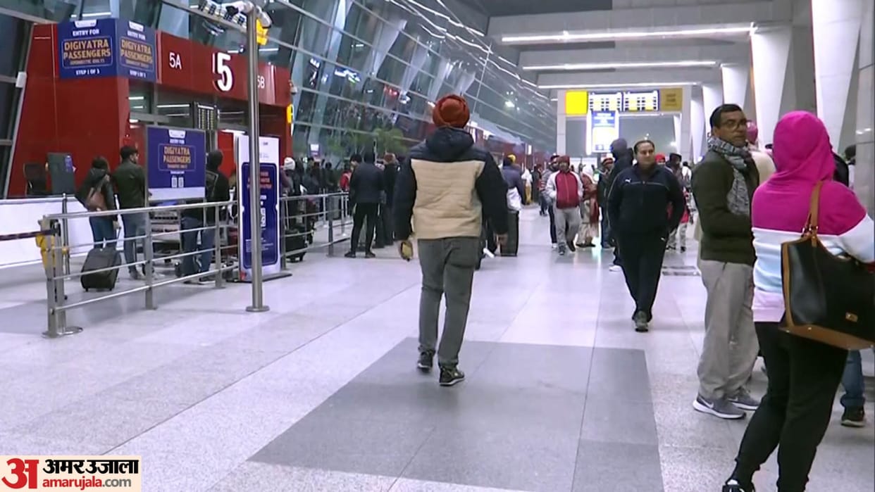 one passenger arrested after pistol found in bag at Delhi airport