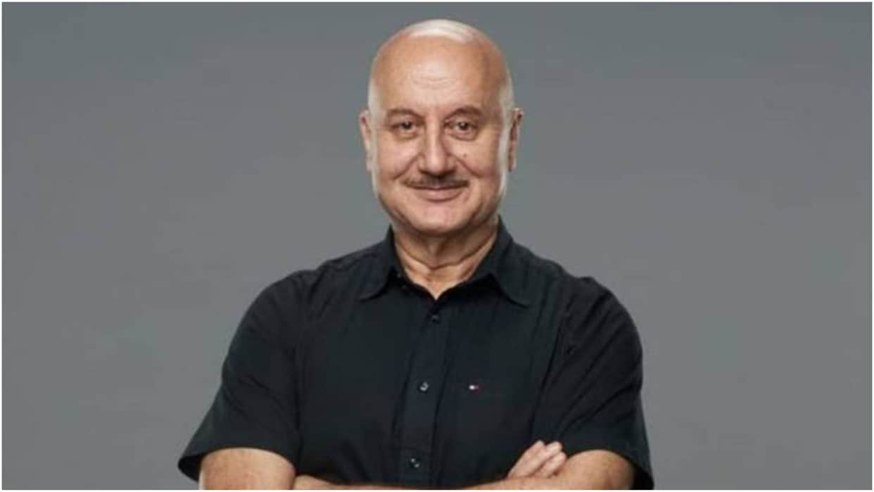 Anupam Kher shares his Old Motivational video from COVID 19 pandemic Time says Life can change without warning