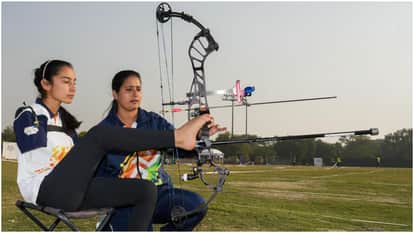 Indian Archer Sheetal Devi at Paris Paralympics 2024 Athlete Without Hands Sheetal Devi Success Story