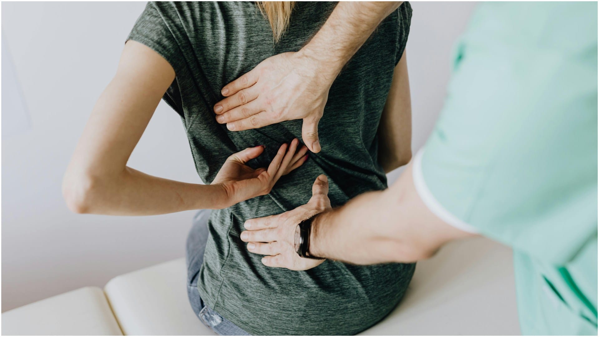 Back Pain Symptoms Slip Disc Cause Treatment And Precautions in hindi