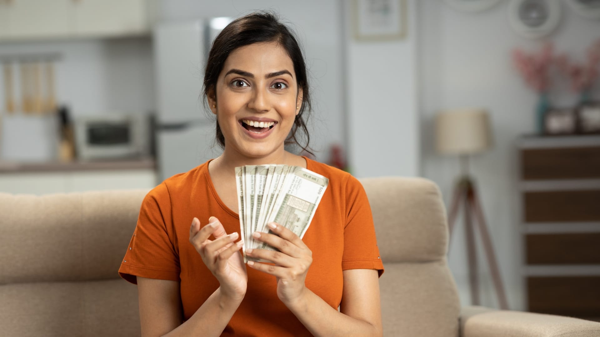 Mahila Rojgar Yojana Women in Bihar to Get ₹10,000 Know Eligibility and process to apply