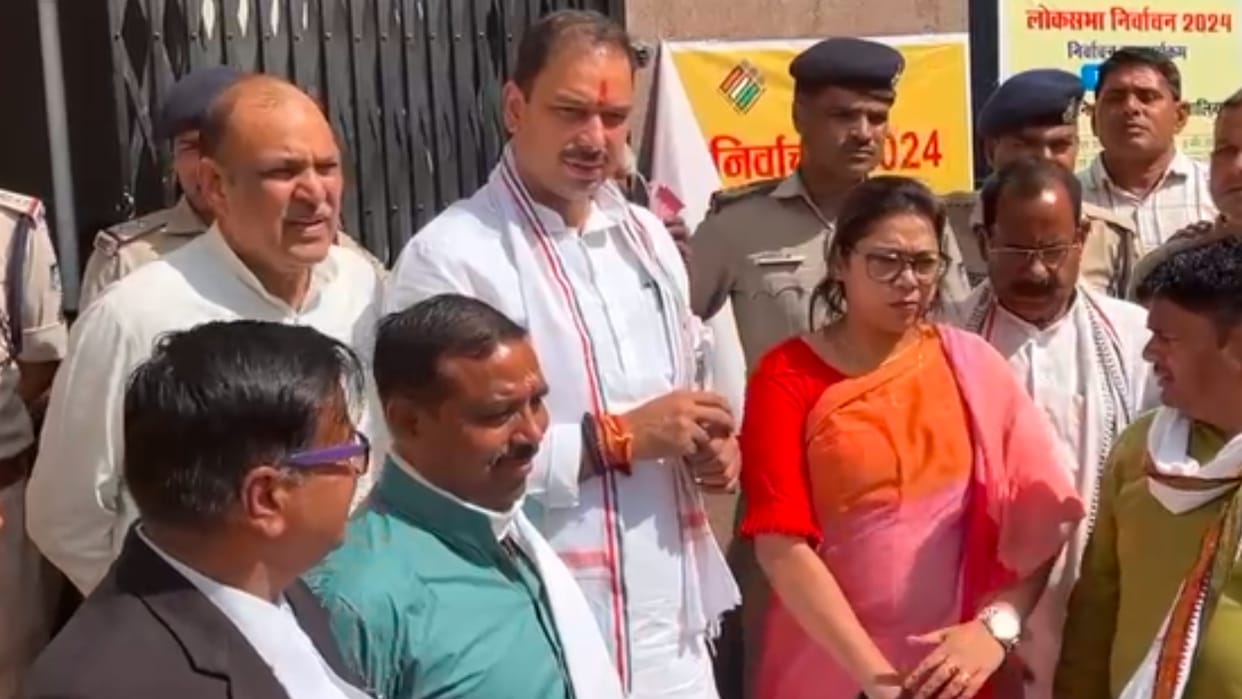Gwalior: Congress candidate Praveen Pathak filed nomination alone, big leaders did not reach