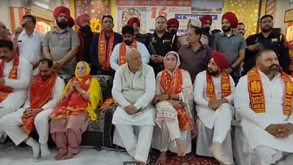 Candidates of all parties appeared together At Devi Talab Mandir in Jalandhar