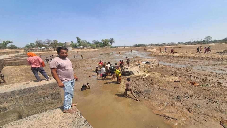 Water crisis for 25 thousand people Kanhar river life giver of the border area is dry