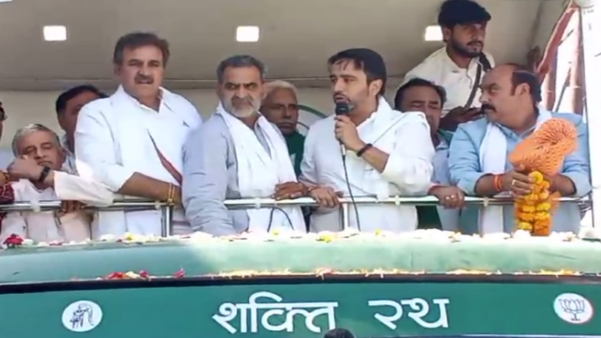 Chaudhary Jayant Singh road in Shamli, appeals to public to vote for BJP