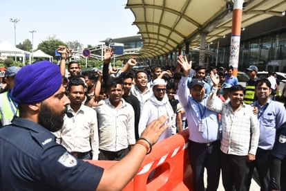 IPL 2024: Chenai Super Kings team arrived Lucknow.