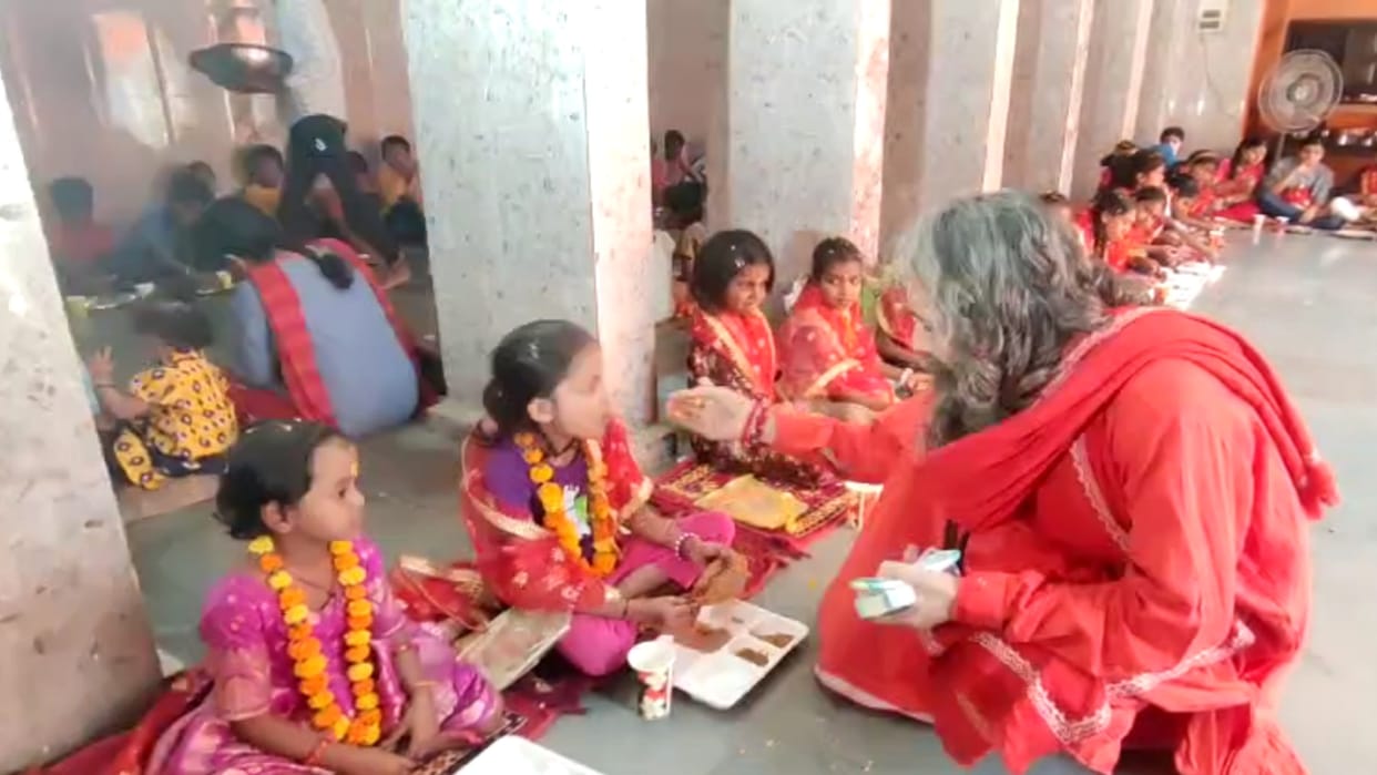 Navratri Vrat Kanya Pujan vidhi Significance & Benefits of Kanya Pujan in Navratri