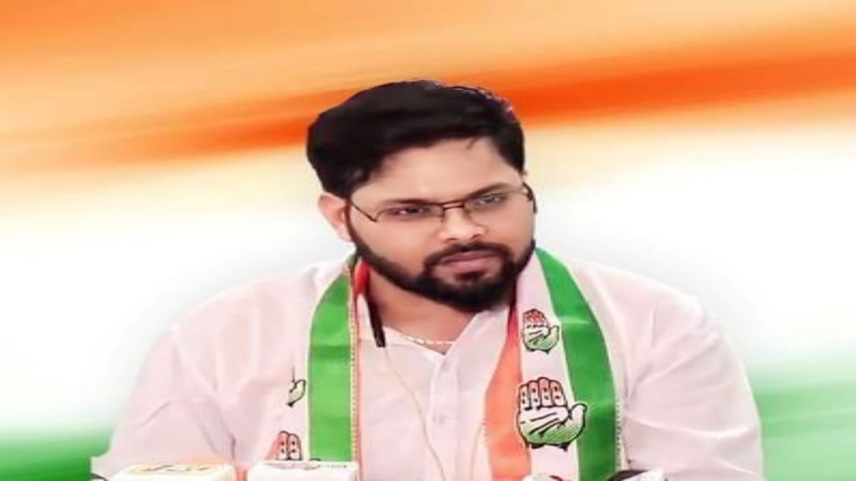 MP Lok Sabha Polls Rahul Gandhi team leader Devashish Jararia resigns from party contest elections from BSP