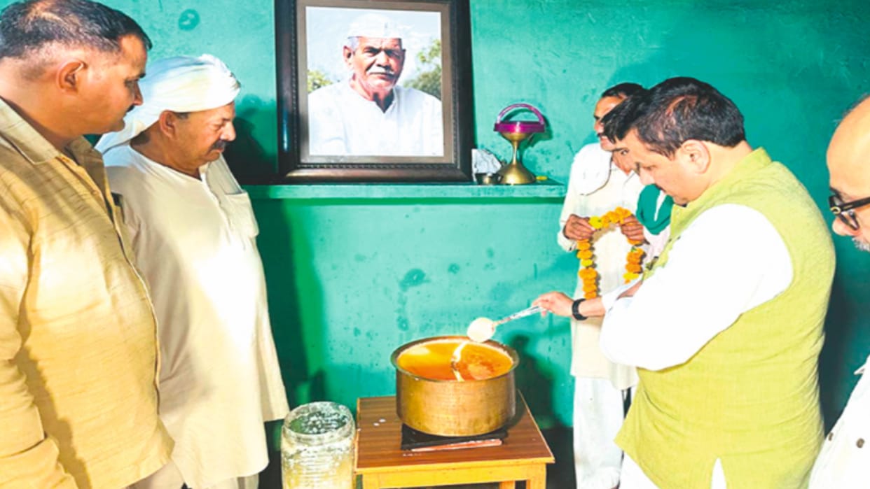 Akhand Jyoti light up at Kisan Bhavan Muzaffarngar, Tikait brothers yet not says Vijay Bhav