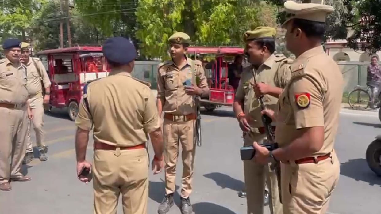 Policemen were going to do duty in private vehicle, SP said I will teach you how to do the job