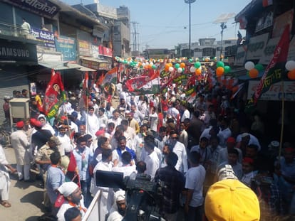 Priyanka Road Show: Priyanka Gandhi road show in Saharanpur loksabha today