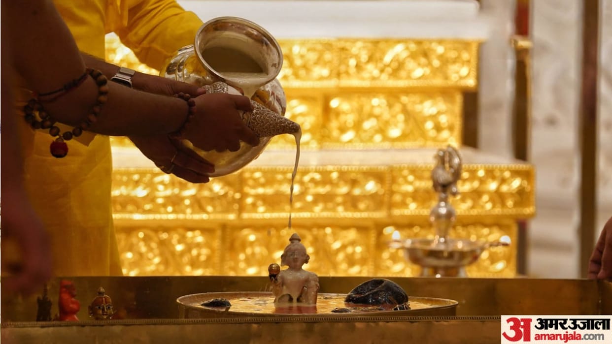 Bhagwan Ram Tulsi Sahastrarchan ganga river in varanasi