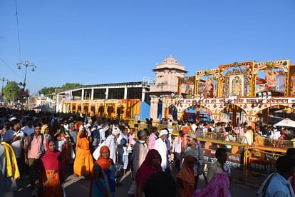 Ram Navami: Lakhs of devotees gathered in Ramnagari to witness the Ram Janmotsav, the festival will be celebra