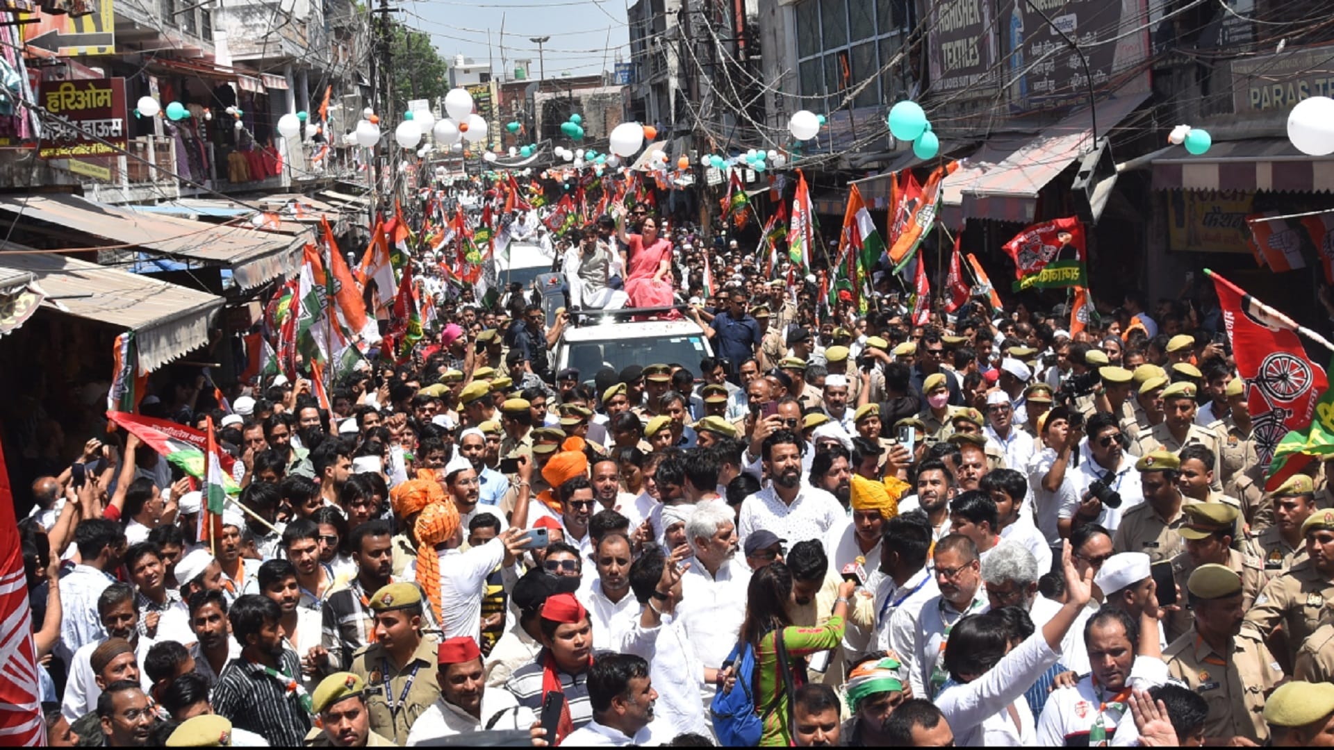 Road show: Priyanka Gandhi stops speech during Namaz in Saharanpur and see photos