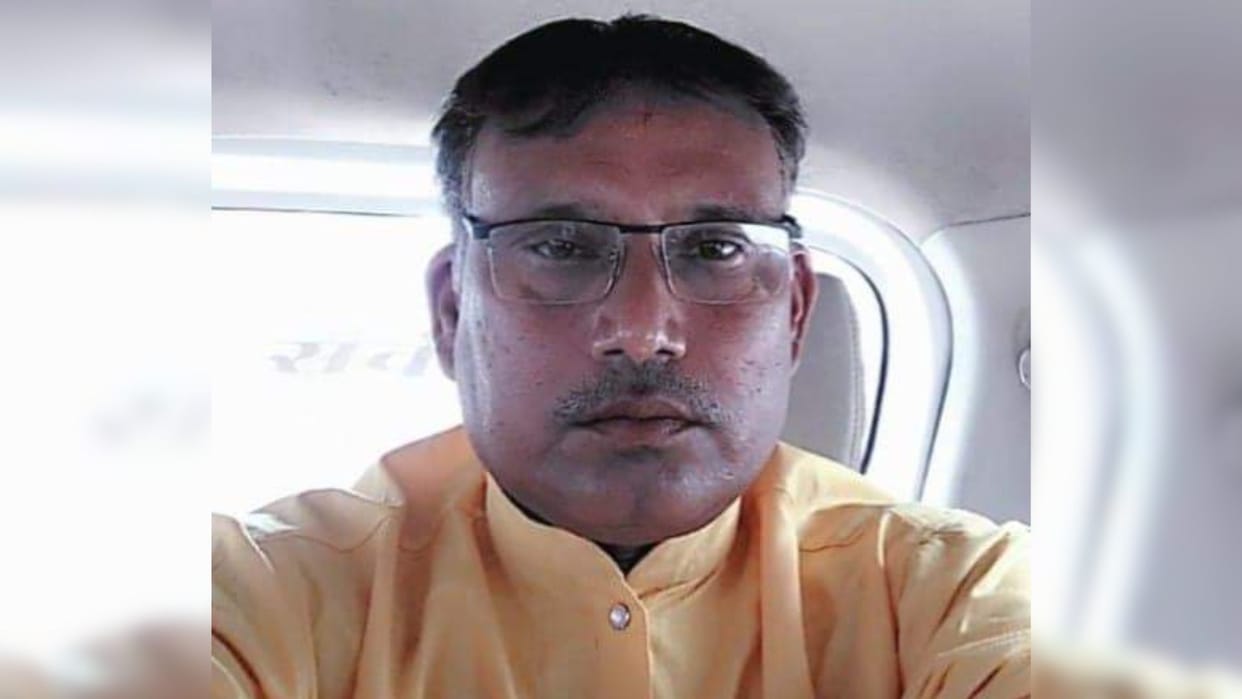 one man died by hit pickup road one injured in sonbhadra
