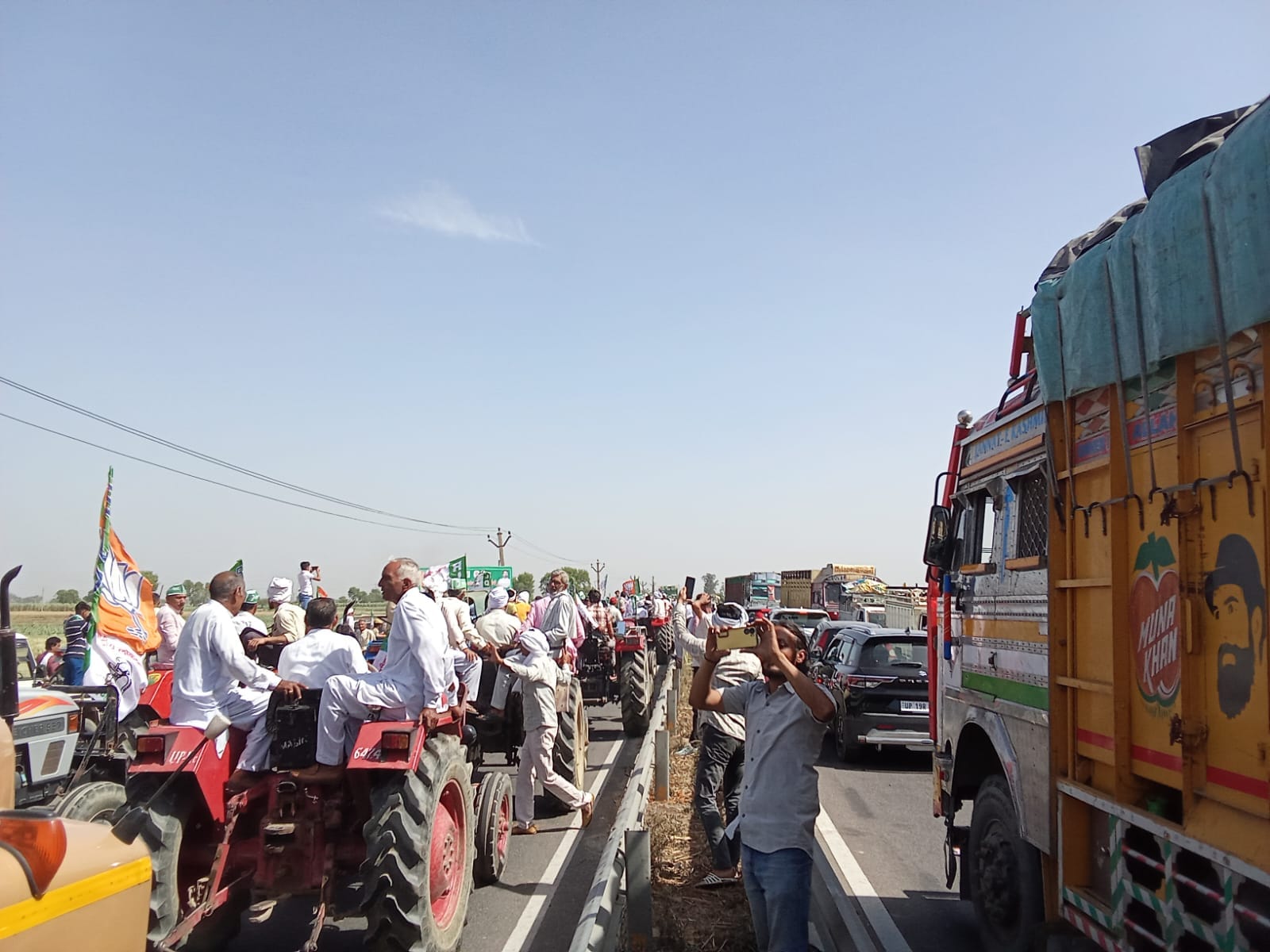 Chaudhary Jayant Singh road in Shamli, appeals to public to vote for BJP