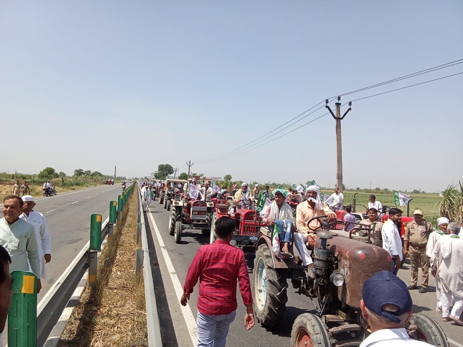 Chaudhary Jayant Singh road in Shamli, appeals to public to vote for BJP