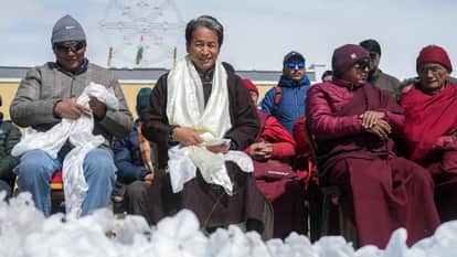 Ladakh : Sonam Wangchuk said If the center does not call for talks then to start hunger strike again