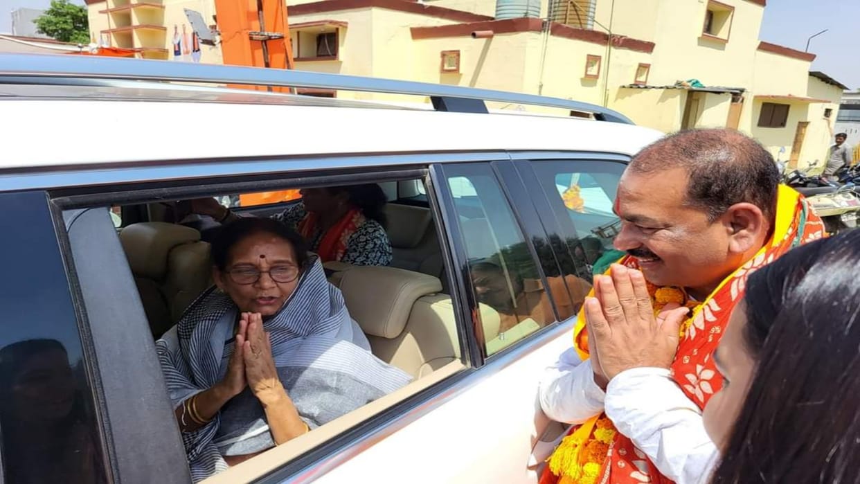 MP Keshari Devi came to meet Praveen for the first time after the ticket was canceled