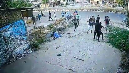 in Deoria, youth beat up father and son for not taking back the bottle of cold drink bought from the shop