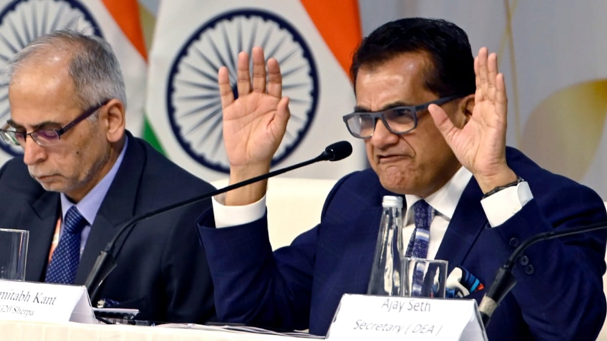 Tariffs: 'India need not bow down to the threat of US tariffs', said former Niti Aayog CEO Amitabh Kant