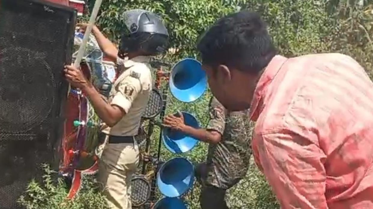 In a land dispute, a brother ran over his brother with a vehicle.