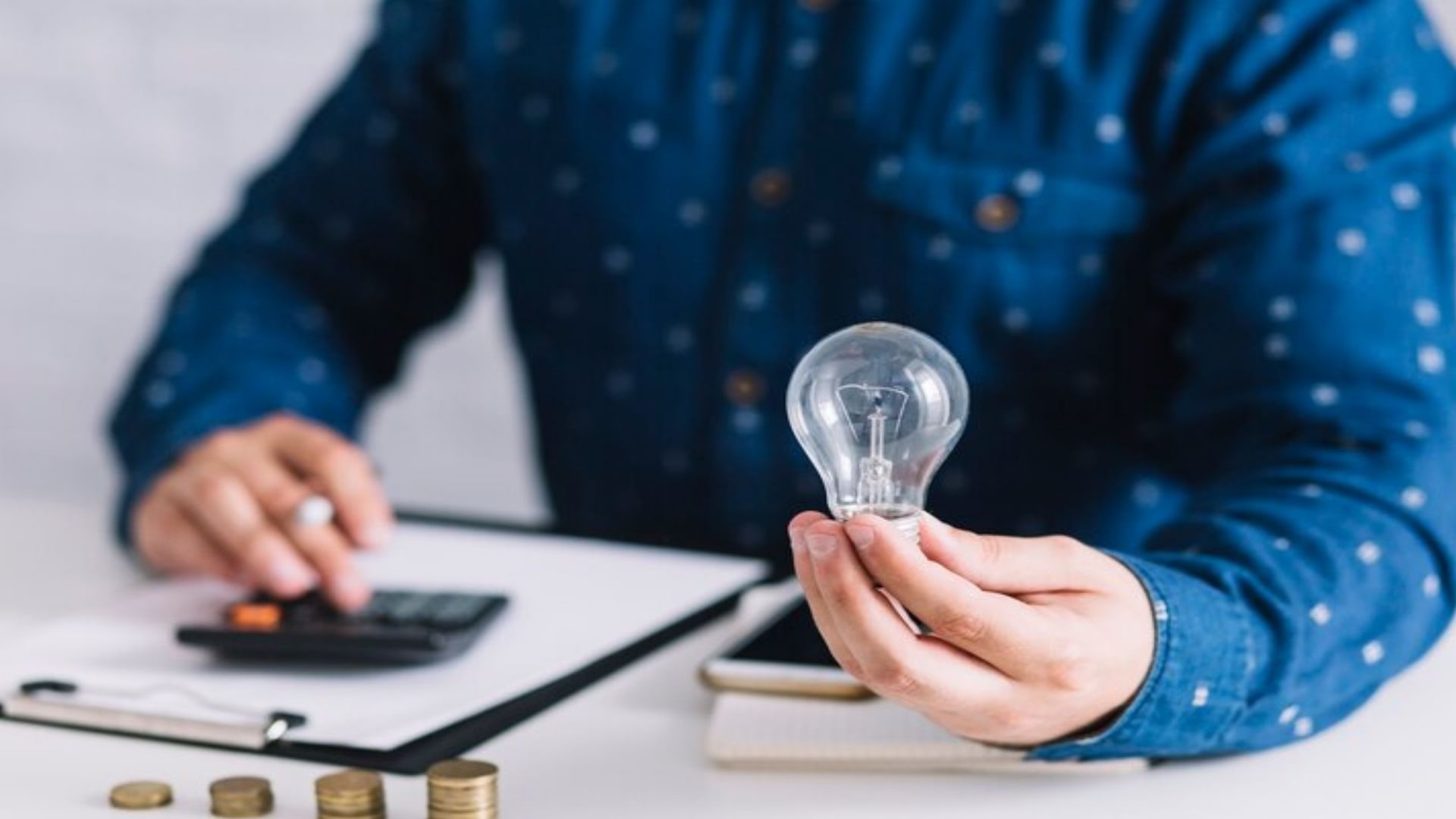 Varanasi news of 1635 crore electricity bills due and 63978 people have never paid bills