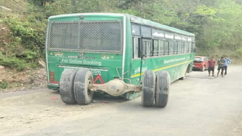 Part of the tires of HRTC semi-deluxe bus got exposed while moving in mandi