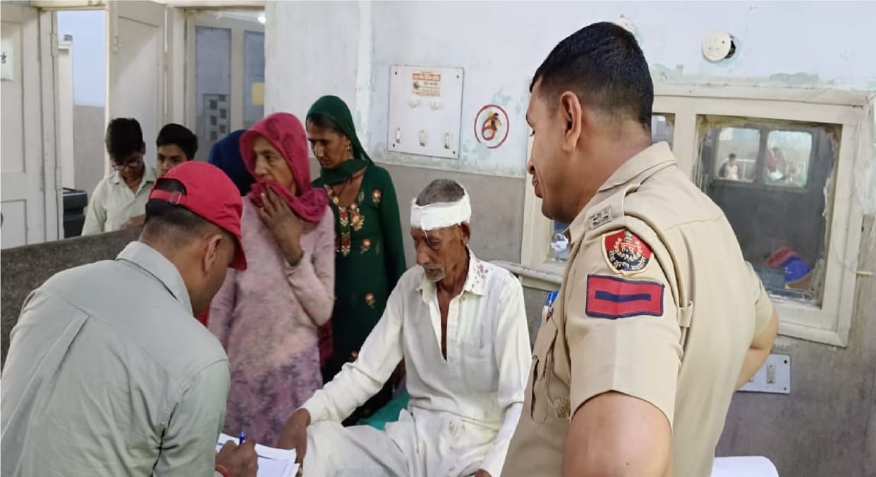 elderly man was called to his home for compromise In Hansi, attacked with iron rod on his genitals and head