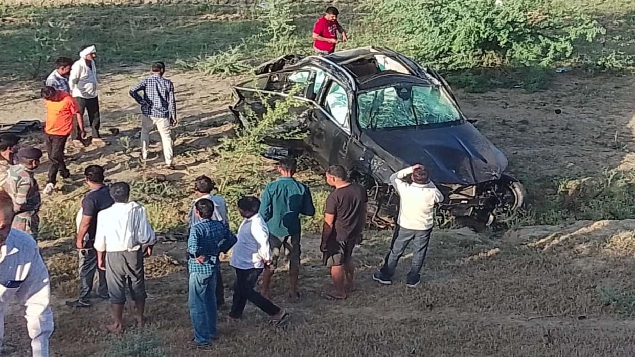 Hamirpur: Car fell from expressway, four lives saved due to airbag opening
