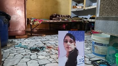 चरित्र पर शक: दो माह पहले लव मैरिज... अब चाकू से गोदकर पत्नी का कत्ल, फॉरेंसिक टीम भी गिन न सकी शरीर पर जख्म husband killed his wife just two months after love marriage In Kanpur