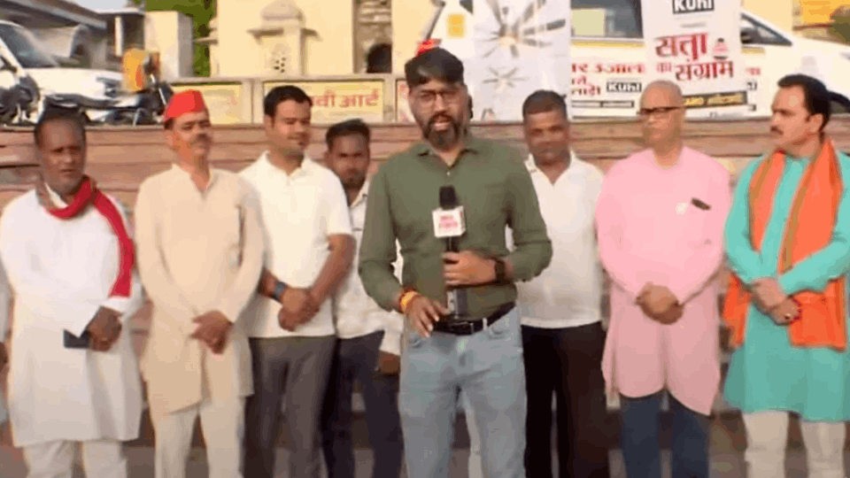 Satta Ka Sangram Leaders of political parties took a jibe at each other In Etawah