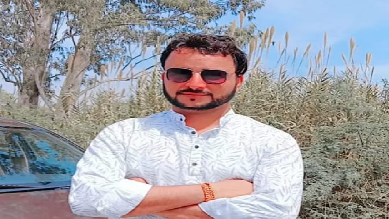 young man was shot dead in broad daylight in Mohana village of Sonipat, three attackers came riding on bike