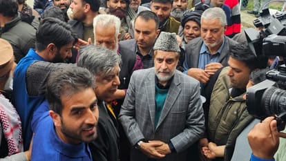 Lok Sabha Election: nc candidate Mian Altaf filed nomination omar abdullah target Ghulam Nabi azad for not con