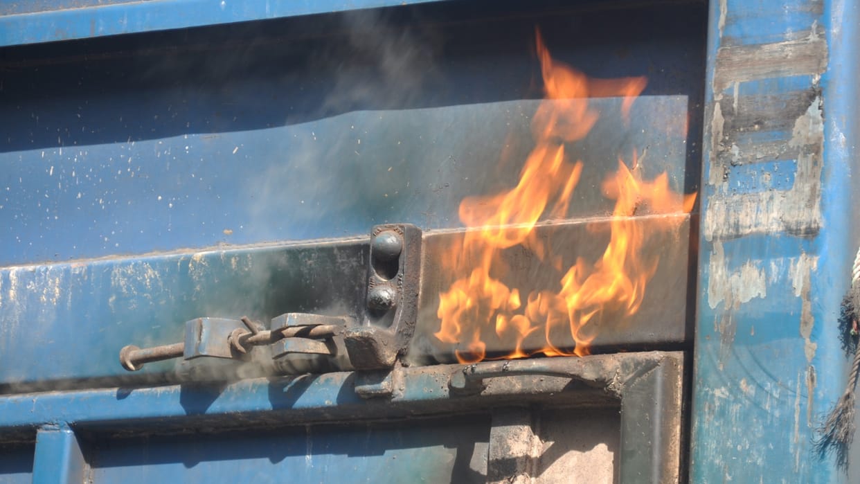 Fire broke out in the wagon of a coal laden goods train, the train was going from Mughalsarai to Lucknow.