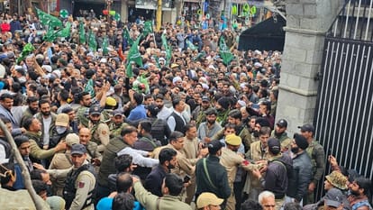 Anantnag-Rajouri seat lok saba election : Mehbooba filed nomination Iltija also accompanied appealed to people