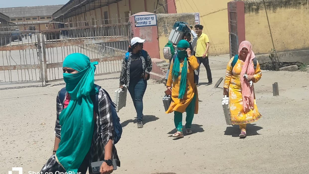 departure of polling parties for Lok Sabha elections in Pilibhit today