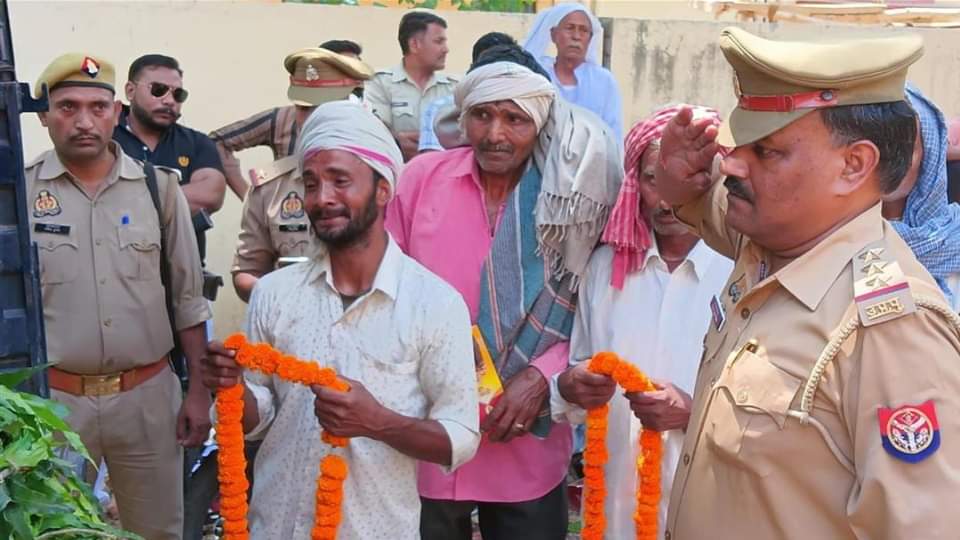 Both had committed suicide in Prayagraj female constable had consumed poison constable hanged herself