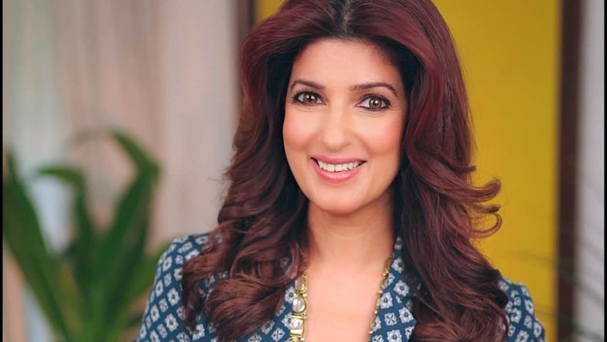 BMCM Actor Akshay Kumar Wife Actress Twinkle Khanna reaction women over 50 should not wear red lipstick WHY