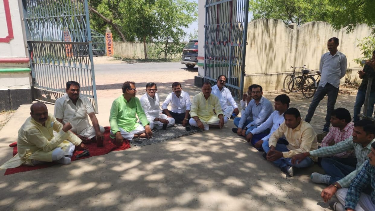 Manager and Principal did not obey orders of District School Inspector
