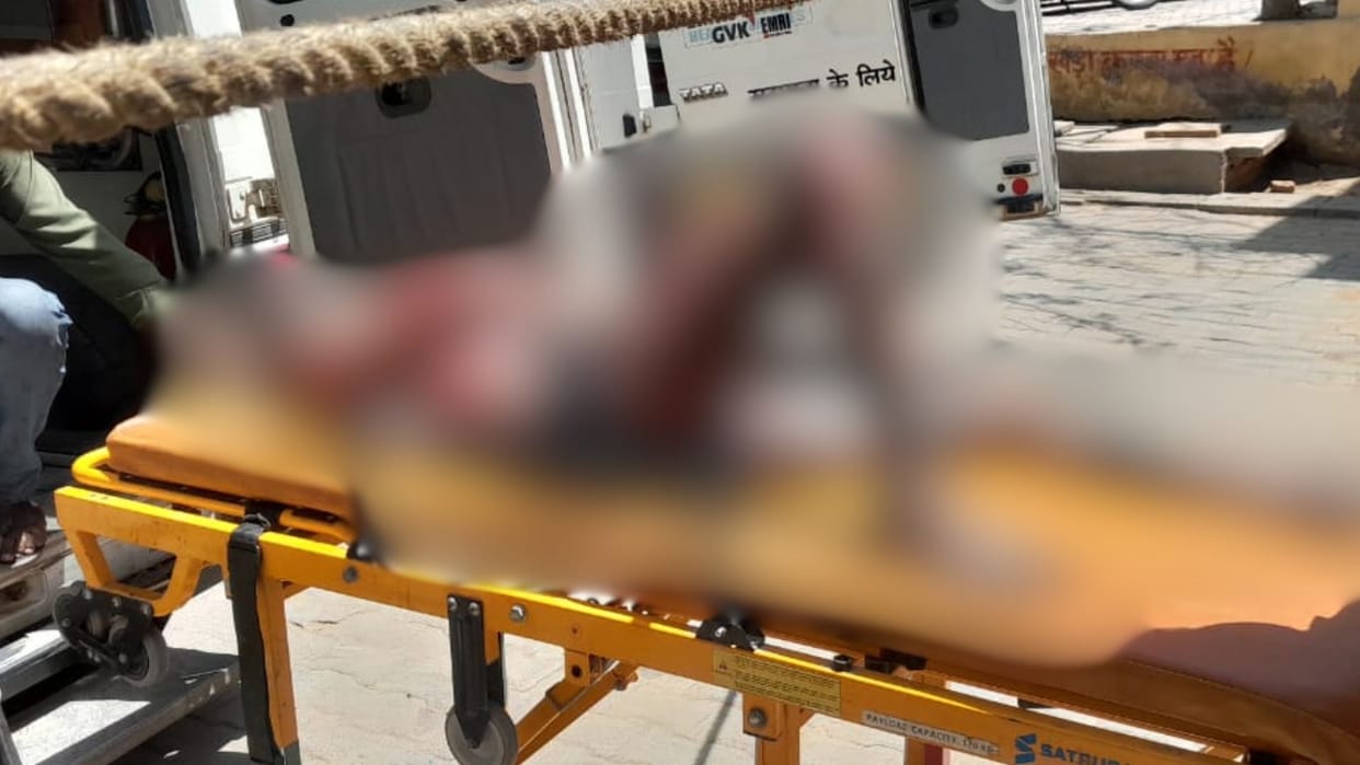 Young man poured petrol and himself on fire in sonbhadra