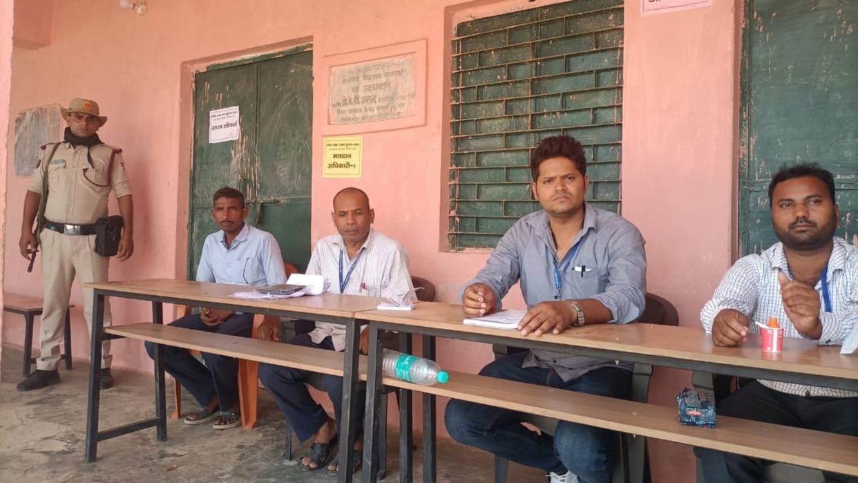 Bihar News : Voting boycott in nawada lok sabha election 2024, evm malfunction in bihar lok sabha election
