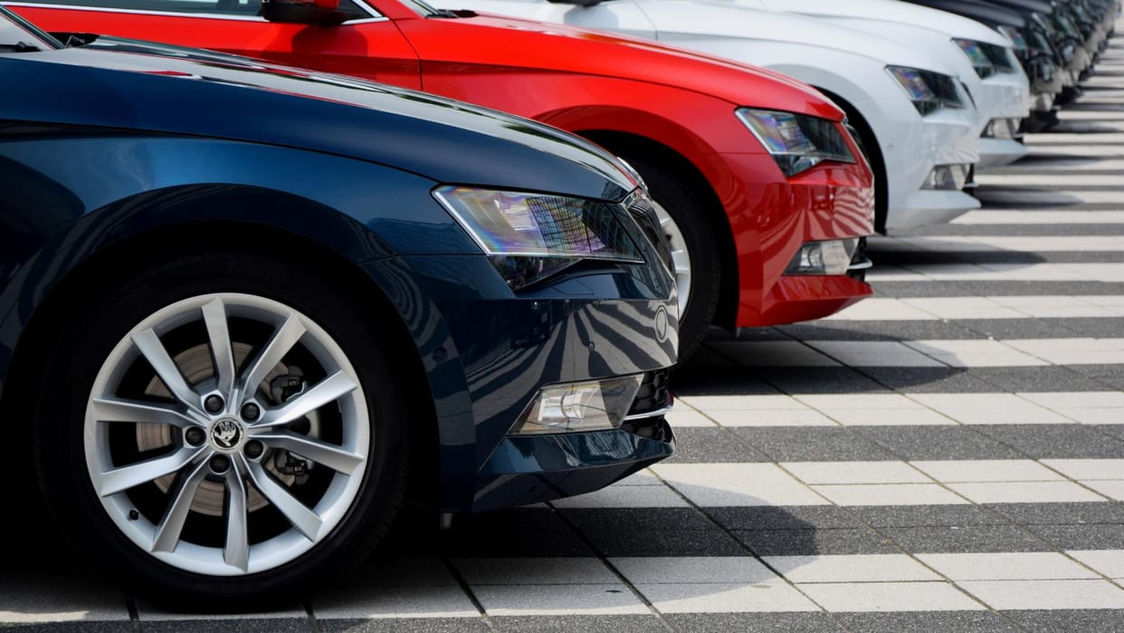 Car Tips Buying a New Car Timing is important