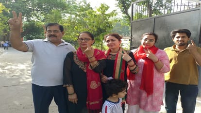 Lok Sabha Election 2024 Phase 1 Voting Live Polling Voting Percentage in Pilibhit News