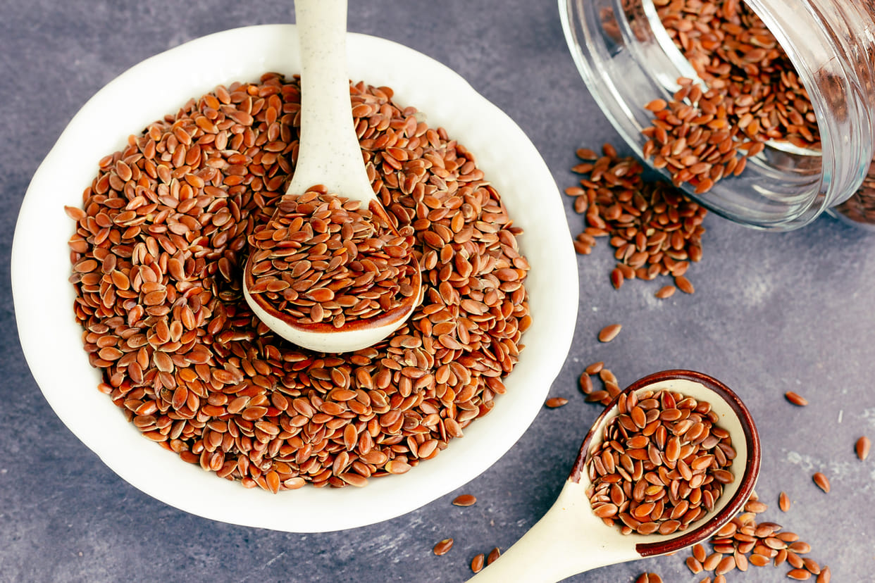 flax seeds health benefits know garmiyo me flax seeds kha sakte hai ya nhi