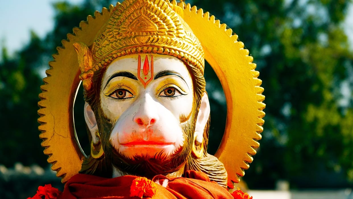 Lord Hanuman Puja vidhi chalisa and mantra know mangalwar ke upay