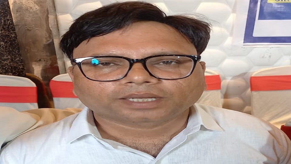 Hathras BSP candidate Hembabu Dhangar accused of filling nomination with fake caste certificate