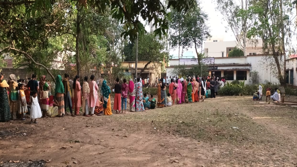 Chhattisgarh Lok Sabha Election 2024 Phase 1 Voting Live Polling on Bastar Lok Sabha Seat News in Hindi